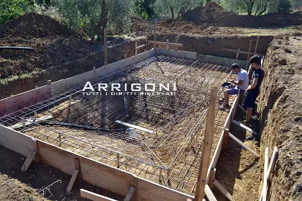 Armatura prima del getto del fondo piscina 